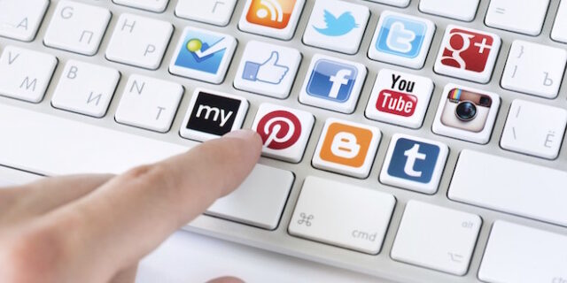 Γιατί ενώ οι χρήστες πιστεύουν πώς τα social media είναι χάσιμο χρόνου, διατηρούν προφίλ;