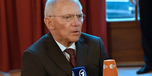 Ο Σόιμπλε, το τεστ με το ΔΝΤ και το πληθωριστικό σύνδρομο