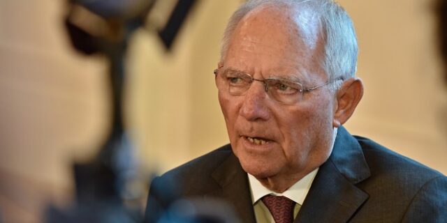 Στη Γερμανία παίζουν ξανά με το Grexit