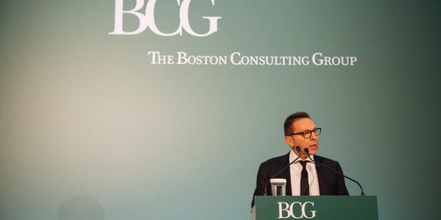 Στουρνάρας: Η Ελλάδα έχει κάνει το 90% της προσαρμογής