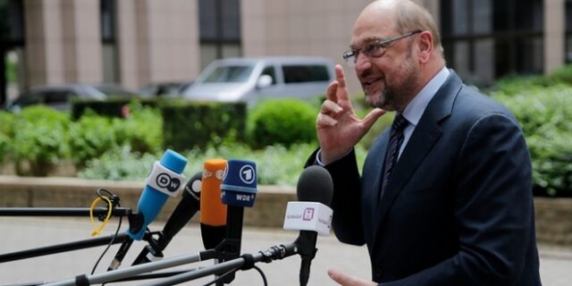 Ο Γκάμπριελ προτείνει Σουλτς για καγκελάριο, κόντρα στη Μέρκελ
