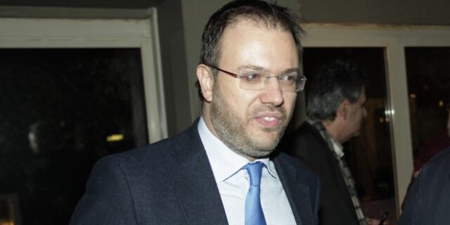 Θεοχαρόπουλος: Ο Τσίπρας παίζει πολύ επικίνδυνο παιχνίδι