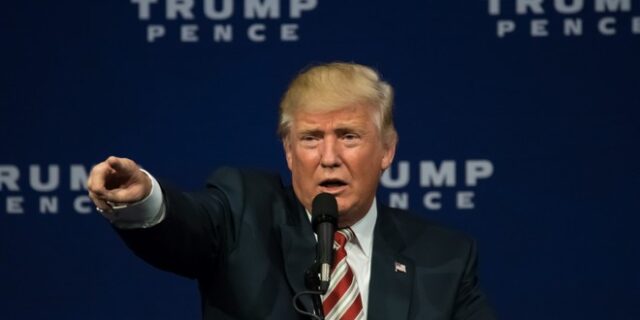 Sunday Times: Σύνοδο Κορυφή συγκαλεί ο Τραμπ, με προσκεκλημένο τον Πούτιν