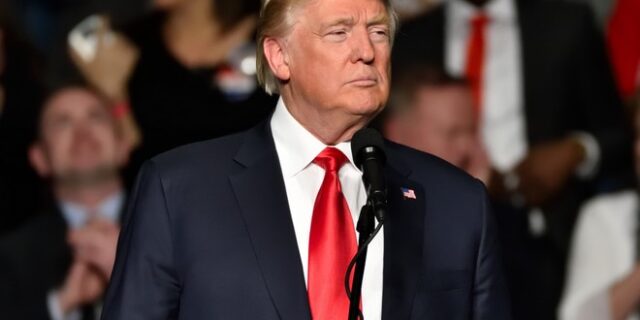 Νέο δικαστικό ‘όχι’ στη δημοσιοποίηση των φορολογικών δηλώσεων του Τραμπ