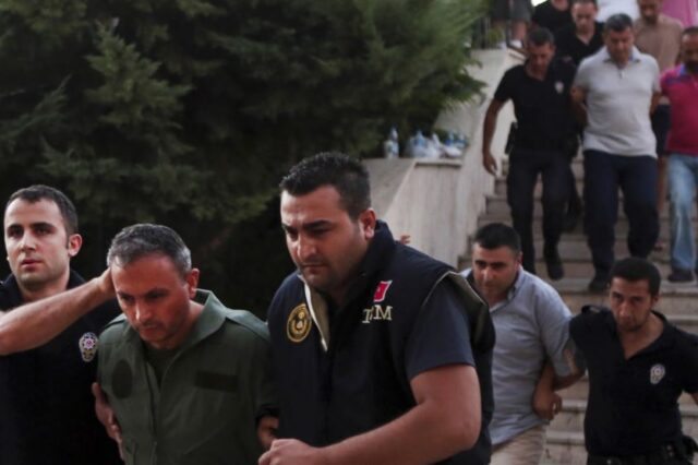 Τουρκία: Άρχισε η πρώτη δίκη στρατιωτικών για την απόπειρα πραξικοπήματος