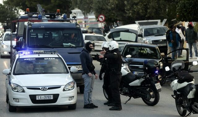 Όπλα και χειροβομβίδες στο σπίτι που διέμενε η Πόλα Ρούπα