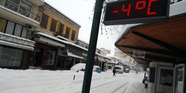 Αγρίεψε ξανά ο καιρός: Χιονοπτώσεις στη Βόρεια Ελλάδα