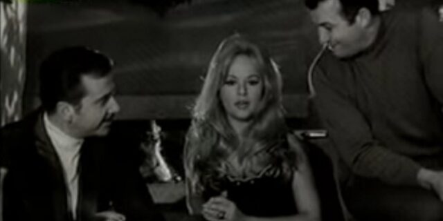 Όταν η Βουγιουκλάκη έκανε ρεβεγιόν Πρωτοχρονιάς live στην τηλεόραση