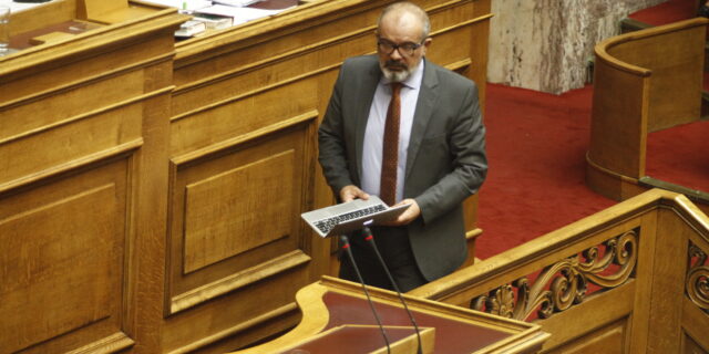 Ανεξαρτητοποιήθηκε από το Ποτάμι ο Κώστας Μπαργιώτας