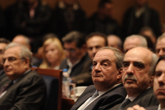 Οι πυρκαγιές και ο Καραμανλής