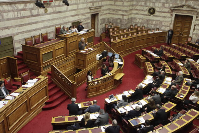 Ψηφίστηκε το νομοσχέδιο του υπουργείου Παιδείας