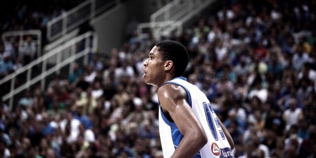 Ο Αντετοκούνμπο και οι ‘σούπερ πατριώτες’