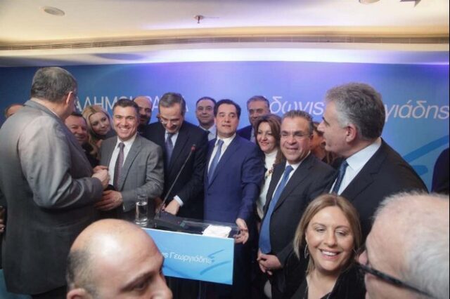 Το κοπή τη πίτα το Άδωνι