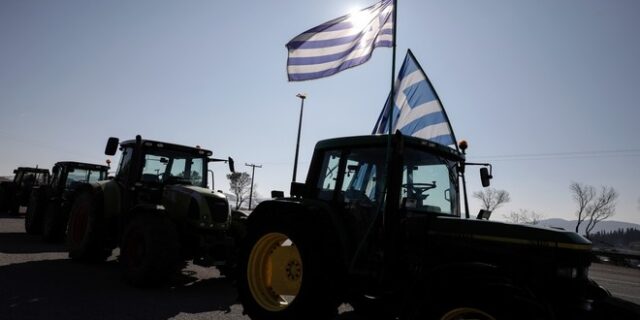 Άνοιξε η Πατρών – Κορίνθου στο ύψος του Αιγίου