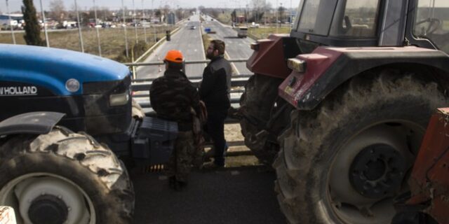 Αγρότες: ‘Ναι’ σε συνάντηση με εκπροσώπους της κυβέρνησης