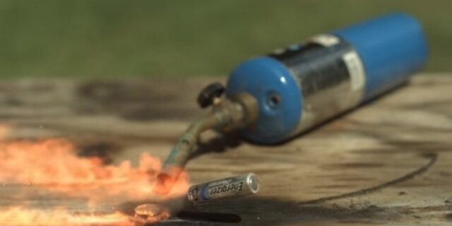 Βίντεο: Πώς εκτοξεύονται οι μπαταρίες όταν υπερθερμανθούν
