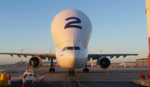 Στo Ελευθέριος Βενιζέλος το γιγαντιαίο Beluga Airbus