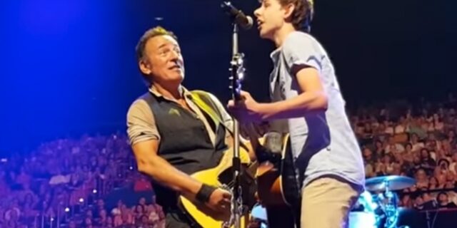 Η μαγική στιγμή που ο Bruce Springsteen ανεβάζει στη σκηνή έναν 14χρονο μαθητή