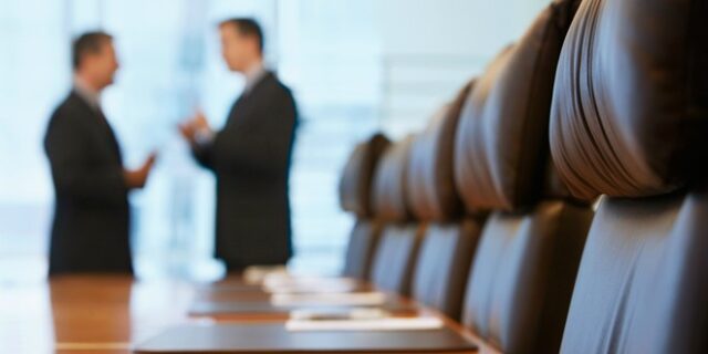 Έρχεται μαζικό ‘κούρεμα’ χρεών προς το δημόσιο