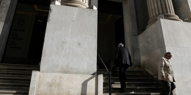 Οκτώ προτάσεις για χαλάρωση των capital controls