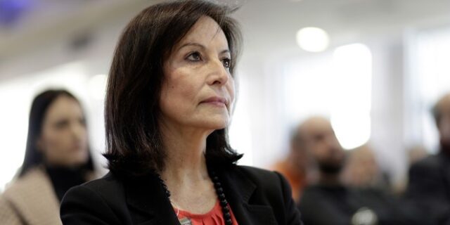 Η Άννα και ο αναρχικοί