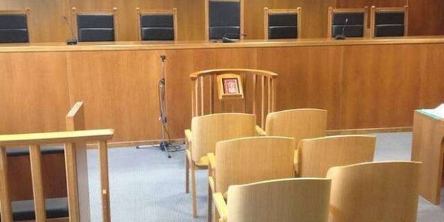 Έταζαν θέση στο δημόσιο επικαλούμενοι σχέσεις με Βενιζέλο και Σαμαρά