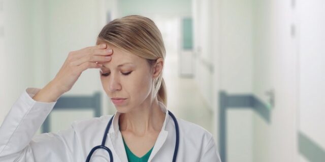 Με σύνδρομο επαγγελματικής εξουθένωσης 1 στους 2 επαγγελματίες υγείας