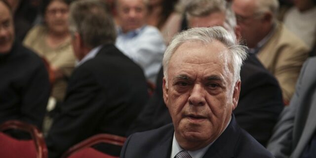 Δραγασάκης: Αν εξαρτιόταν από εμάς, η αξιολόγηση θα έκλεινε τη Δευτέρα