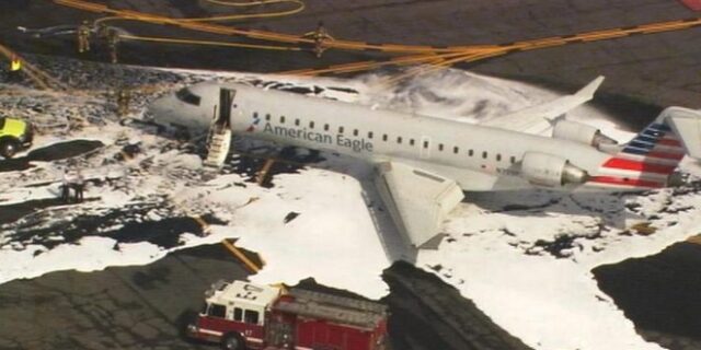 Αναγκαστική προσγείωση αεροπλάνου λόγω σύγκρουσης με ελάφι