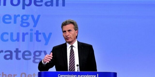 Έτινγκερ: Ο Τσίπρας έκανε περισσότερες μεταρρυθμίσεις από ποτέ