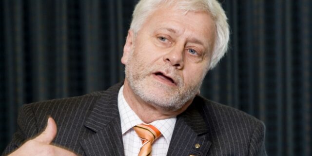 Σνάιντερ: Η Ελλάδα χρειάζεται ανάπτυξη, όχι λιτότητα