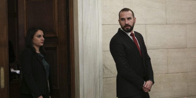 Θα τρίβουν τα μάτια τους