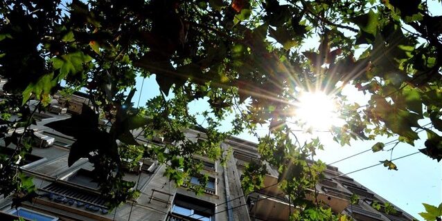 Αίθριος καιρός με υψηλές θερμοκρασίες αλλά και νεφώσεις