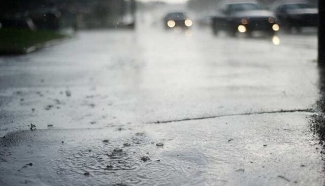 Βροχές και καταιγίδες στα νότια και ανατολικά