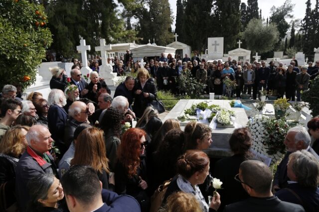 Νίκος Κούνδουρος: Η οικογένειά του αρνήθηκε να τελεστεί δημοσία δαπάνη η κηδεία του