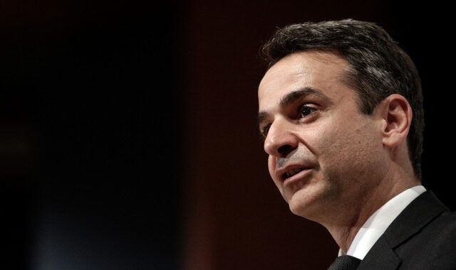 ΝΔ: Ο Μητσοτάκης φοράει πάντα τη φανέλα της Εθνικής Ελλάδας