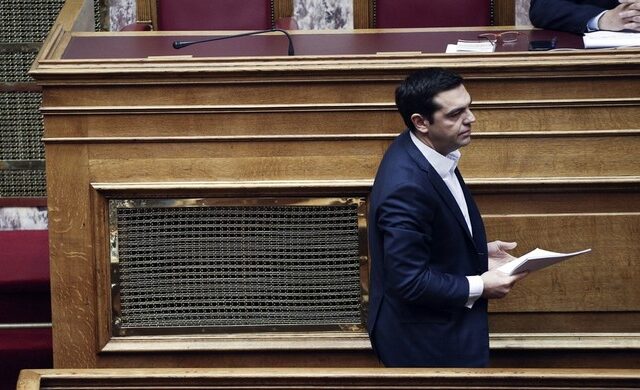 Πυρά Τσίπρα κατά Μητσοτάκη στη Βουλή