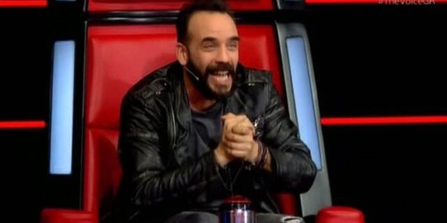 The Voice: Ο Μουζουράκης μπέρδεψε την κληρωτίδα με την…
