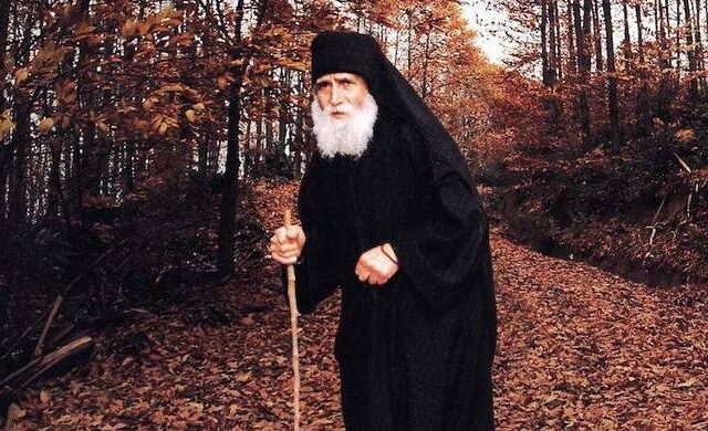 Ο Παΐσιος, τα μέτρα και το ‘καθρεφτάκι’