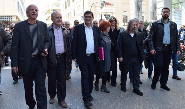 Αθώος παμψηφεί ο Δήμαρχος Πατρέων, Κώστας Πελετίδης, στη δίκη με τη Χρυσή Αυγή