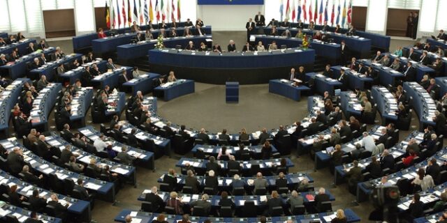 ‘Μπλόκο’ της ΕΕ στο φαβορί του Τραμπ για πρέσβη των ΗΠΑ