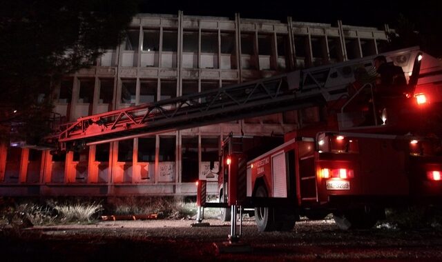 Άσκηση της Πυροσβεστικής στην Πάρνηθα για αντιμετώπιση σεισμού 5,9R