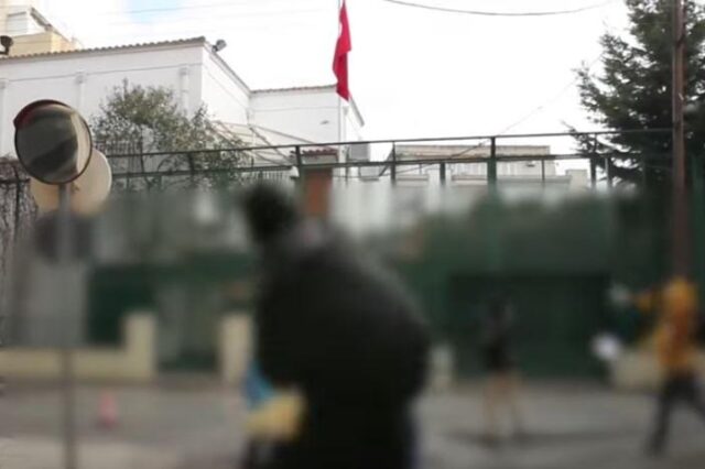 Ο ‘Ρουβίκωνας’ ανέλαβε την ευθύνη για την επίθεση στο τουρκικό προξενείο της Κομοτηνής