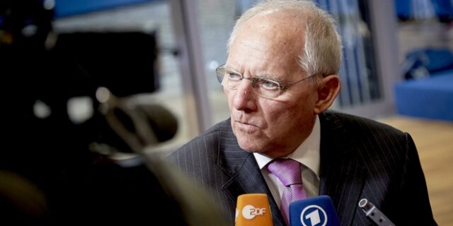 Χτύπημα από τη Bild: ‘O Σόιμπλε επαινεί ξαφνικά τους χρεοκοπημένους Έλληνες’