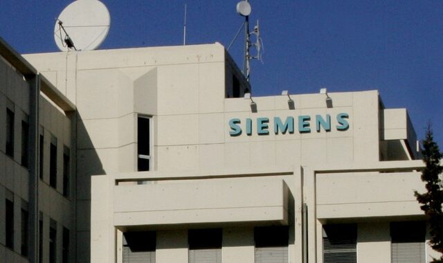 Με νέα σύνθεση η δίκη της Siemens