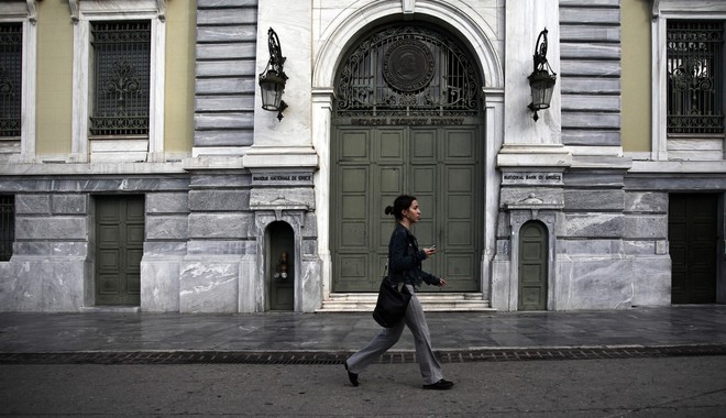 Τάση μείωσης στα ‘κόκκινα δάνεια’