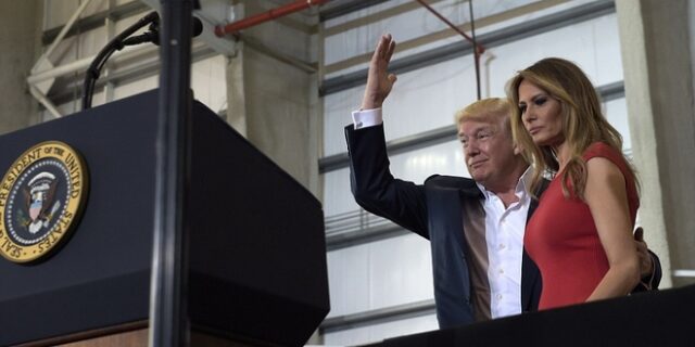Ο Τραμπ επέστρεψε ήδη στις ‘προεκλογικές’ συγκεντρώσεις