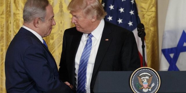 Ο Τραμπ υποσχέθηκε ‘πολλή αγάπη’ με τον Νετανιάχου στο πλευρό του