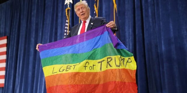 Ο Τραμπ ακύρωσε κεντρική οδηγία του Ομπάμα για τους διεμφυλικούς μαθητές