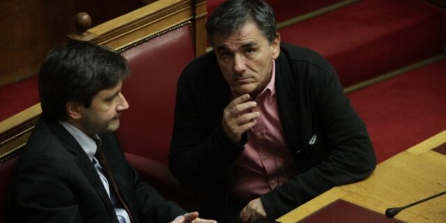 Γιατί η ΝΔ ανακινεί θέμα Τσακαλώτου Χουλιαράκη